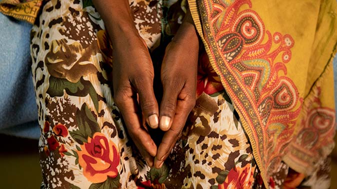 Image de mains d'une femme