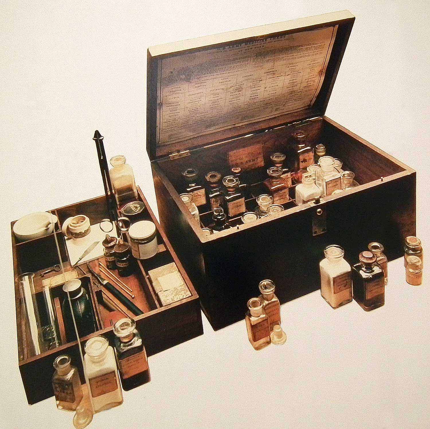 SQUIBB MEDICINE CHEST